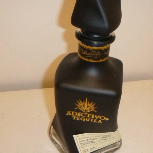 TWISTED GLASS BLACK TEQUILA BOTTLE EMPTY ADDICTIVO - Picture 7 of 16